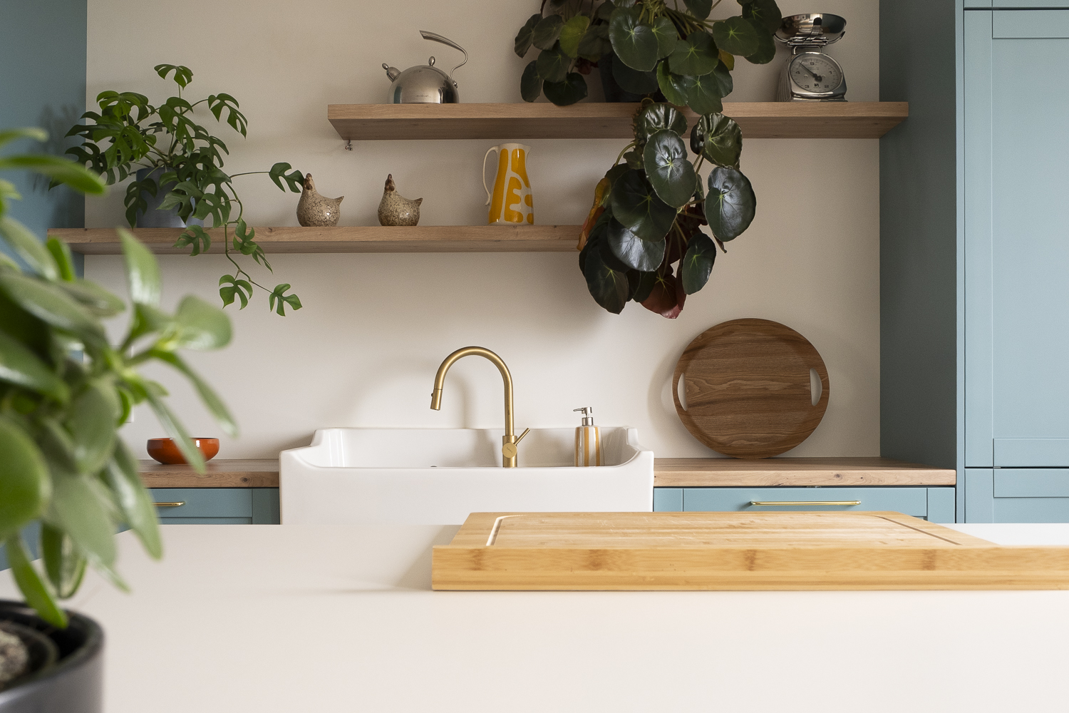 Plan de travail et évier timbre d'office de la cuisine sur mesure